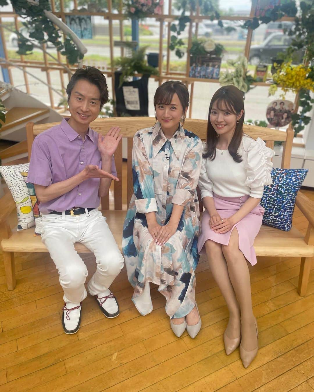 千田剛裕のインスタグラム：「サタファンゲスト⚡️ 一関市出身で俳優の小松彩夏さん🌻 はじける笑顔が素敵でした！ また遊びに来て頂きたいです🫐 #小松彩夏 さん#俳優#一関市#岩手めんこいテレビ#サタデーファンキーズ#サタファン#アナウンサー#三宅絹紗#千田剛裕」