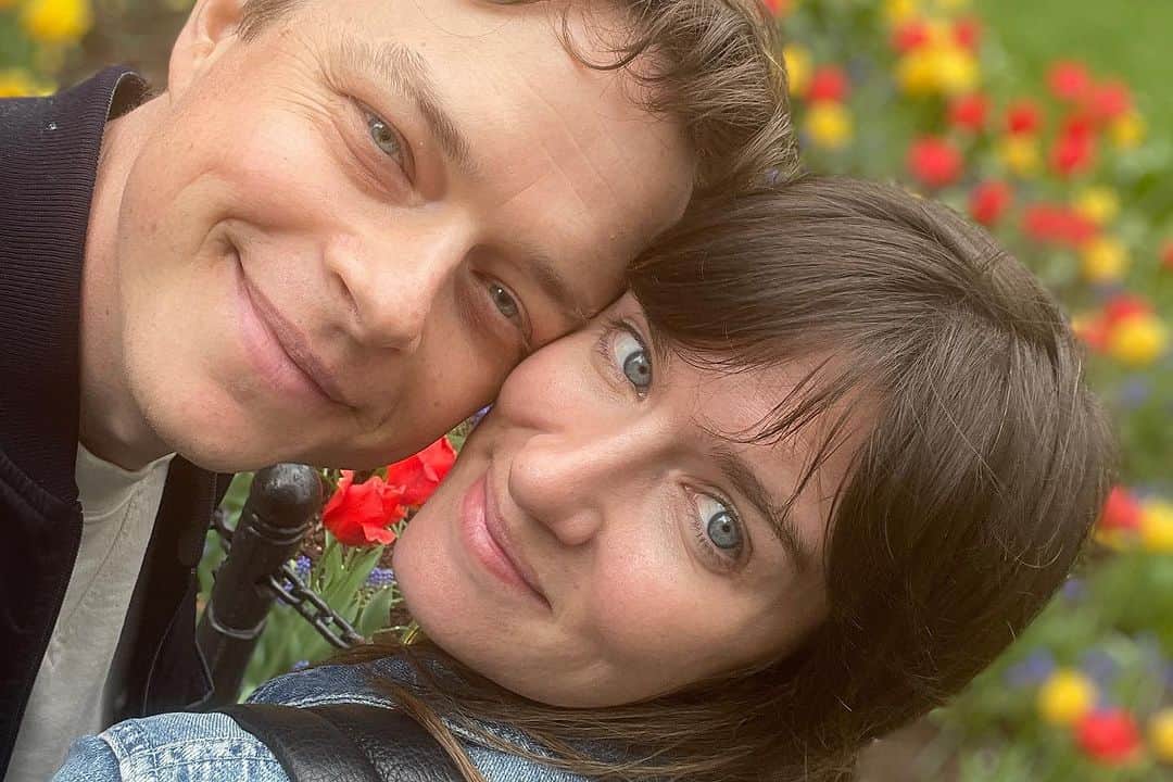 デイン・デハーンさんのインスタグラム写真 - (デイン・デハーンInstagram)「11 years and we’re still pretty cool and love each other a fuck of a lot.」7月1日 4時24分 - danedehaan