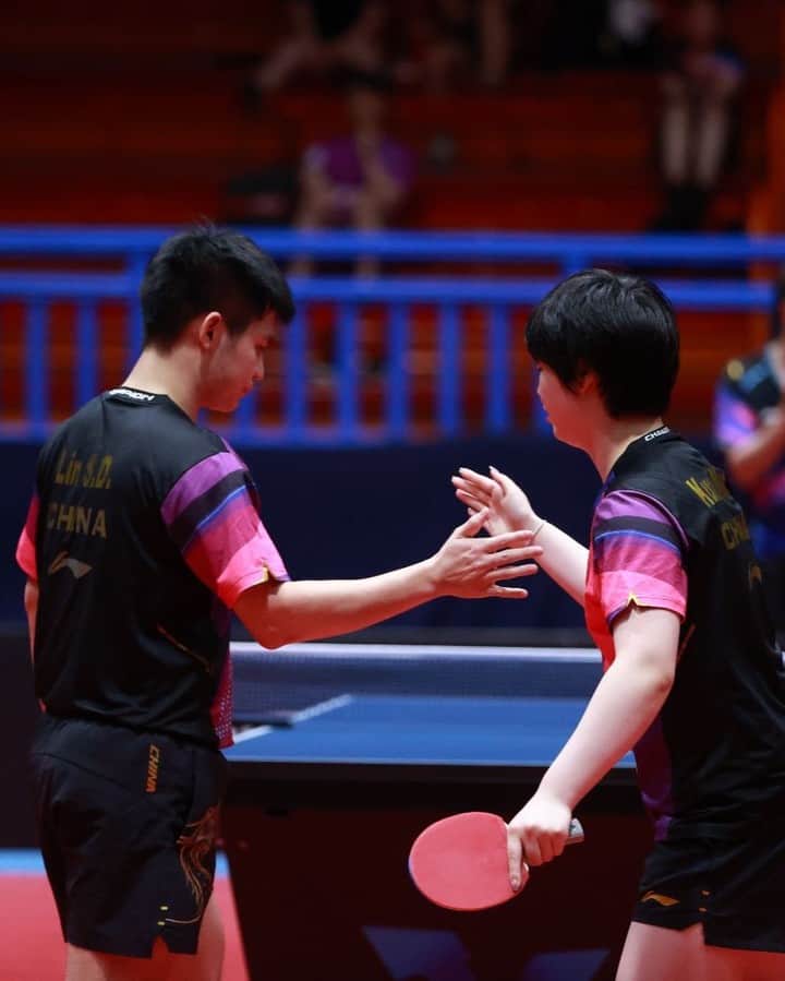ITTF Worldさんのインスタグラム写真 - (ITTF WorldInstagram)「Your #WTTZagreb Mixed Doubles Finalists have been decided 🌟   Wang Chuqin/Sun Yingsha ⚔️ Lin Shidong/Kuai Man  Tune back in from 10am (GMT +2) to see how this sure-to-be epic clash plays out 🤩   #WTTContender #TableTennis #PingPong」7月1日 4時54分 - wtt