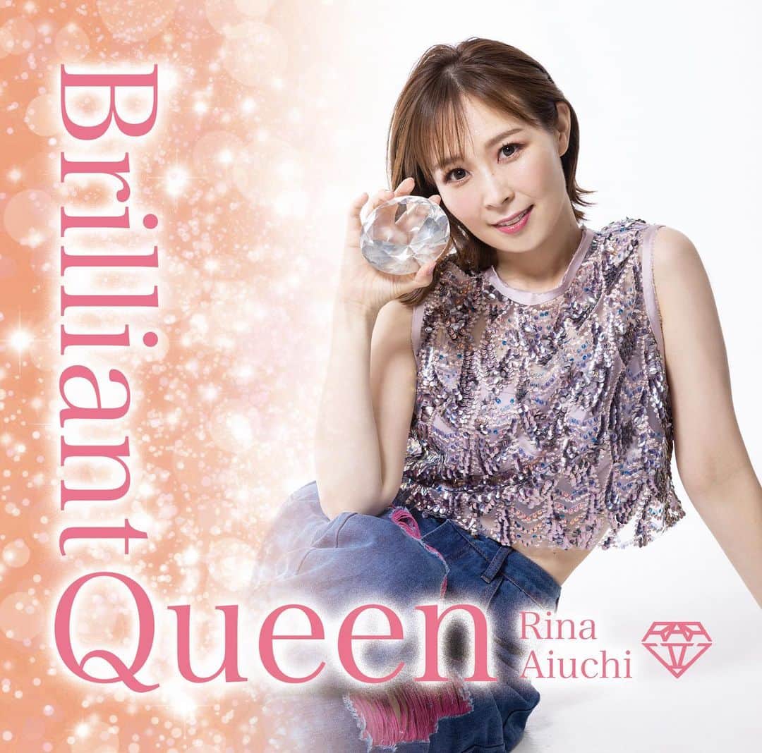 愛内里菜のインスタグラム：「本日７月１日より 新曲　「Brilliant Queen」が 各音楽配信サイトより配信スタート✨🎵 ⁡ TV番組 【Dセレクション】Supportedby ミセスマートNEOの エンディングテーマ曲に起用して頂いている 「NOPE」のラストにだけ突如現れるサビがあるんだけど、そのサビで念願のフルサイズを新たに作ったのが この「Brilliant Queen」👑 ⁡ あのレアなサビを知ってる方も 知らない方も 楽しんで聞いてもらえると嬉しいです😉 ⁡ そして７月１５日からのライブでは 新曲の披露はもちろん！！😆💎 （チケットは私のHPから！） https://rinaaiuchirr.jp/ CDも販売するよ☺️‼️‼️ 会場限定盤も登場👑 詳しくは　次の投稿で😉✨  😆YouTube！ 「愛内里菜オフィシャルチャンネル」  ⁡ 🐦Twitter 愛内里菜 official @RRikakakiuchi ⁡ ⁡ 😆TikTok 愛内里菜/Rina Aiuchi 　 🟥17配信 愛内里菜_official ⁡  #新曲　 #愛内里菜  #歌手 再始動 #垣内倶楽部  #バンド   #ライブ #一体化 #絆 #盛り上がりたい  #感謝  #23周年　 #YouTube #ユーチューバー#TikTok ⁡」