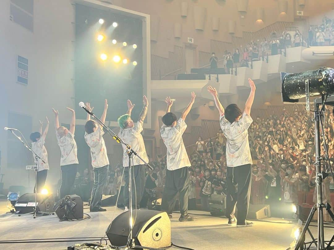 DUTTCHさんのインスタグラム写真 - (DUTTCHInstagram)「高橋 優 LIVE TOUR 2022-2023「ReLOVE & RePEACE ～ReUNION」  また会える日まで🤘  #高橋優  #リラリピツアー」7月1日 7時21分 - uzmkduttch