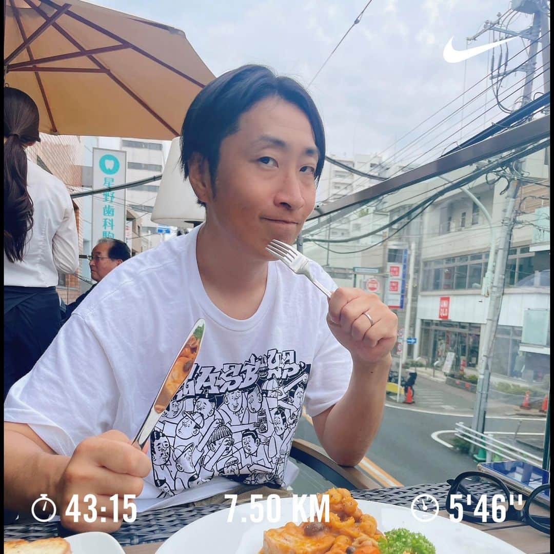 のインスタグラム：「今月も無事（かなりギリッギリで）100kラン終了。  @norihakaihayabusa お疲れ様！7月もよろ☀️  #ゆってぃ #ワカチコ #人力舎 #ランニング #RUNNING #人力ランでしょう  ①GASBOYS x COCOBAT ②トンツカタンの森本の代わりにロケするのも慣れてきた ③あっちゃんと教えてもらった銀紋へ。最高過ぎる店 ④早稲田にあるとしおかへ。拉麺高校二時間並びは最長かな？ ⑤ゆめちゃんと西友さんでアース製薬アンバサダー ⑥推しの子に見事にハマる ⑦インドにロケ。初めてのインドはカルチャーショック過ぎでした ⑧今月もタン塩様はくらいついた。しんごに奢ってもらう ⑨美味しいパンケーキを食べに水天宮へお散歩 ⑩今月も夫婦仕事して、仲良しではないでしょうか  六月も沢山食べた！七月は夏に入るので、おじさんの夏ランは厳しいのであーる！」