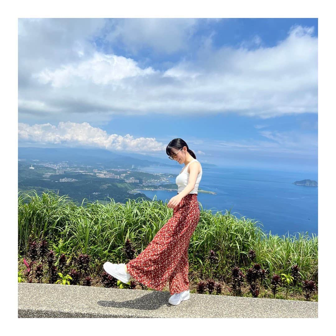 田中美晴のインスタグラム：「哈囉7月～ 6月也吃了很多東西，去了很多地方✨ 感謝陪我的朋友們😌  我真的很喜歡芒果雪花冰和豆花！而且臭豆腐也越來越喜歡！不僅炸的而煮的也好吃😋         6月もいっぱい食べました！！ 暑くても食欲は止まりません笑  やっぱり#冰讚 のマンゴーかき氷美味しすぎるし、#豆花莊 のサトウキビシャーベットのってる豆花も大好き。  そしてどんどん臭豆腐を好きになってます、、。 食わず嫌いの方には ぜひ匂いに負けずに2、3度食べてみて欲しい、、🥺  #爬山 #台北景點 #台北美食  #台灣生活 #台湾生活 #粽子 #芒果雪花冰 #臭豆腐 #豆花」