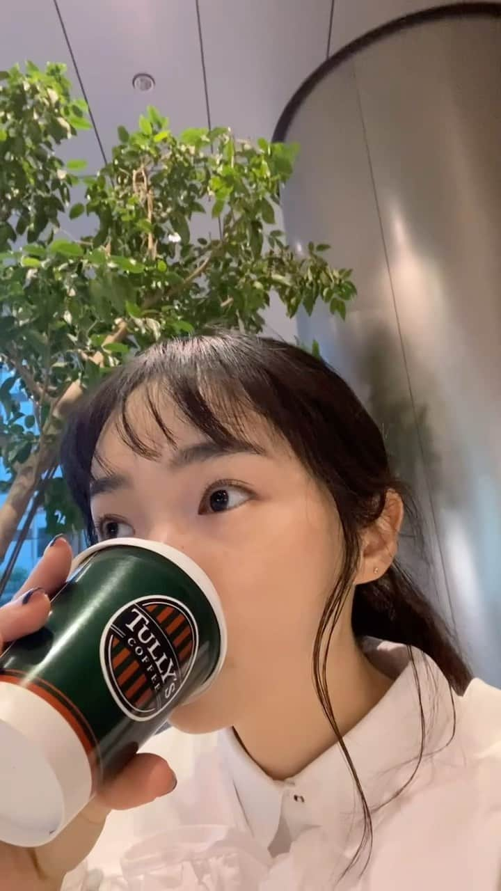 川村安奈のインスタグラム：「miss the sweetest hot chocolate 🫣 but i ate cannelé for gluten-free this morning  a little calm i think🫣  こんな日ある笑 応援ください📣 #diet #workout #食生活改善」