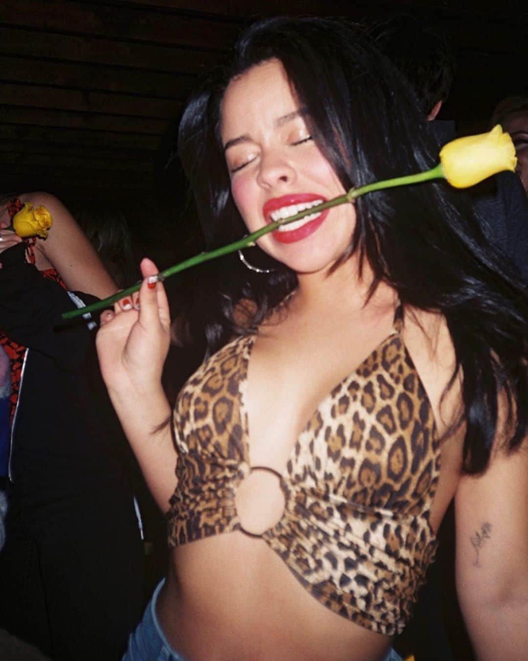 シエラ・ラミレスのインスタグラム：「flashback friday🌹💋 …wait that’s not a thing anymore huh?」