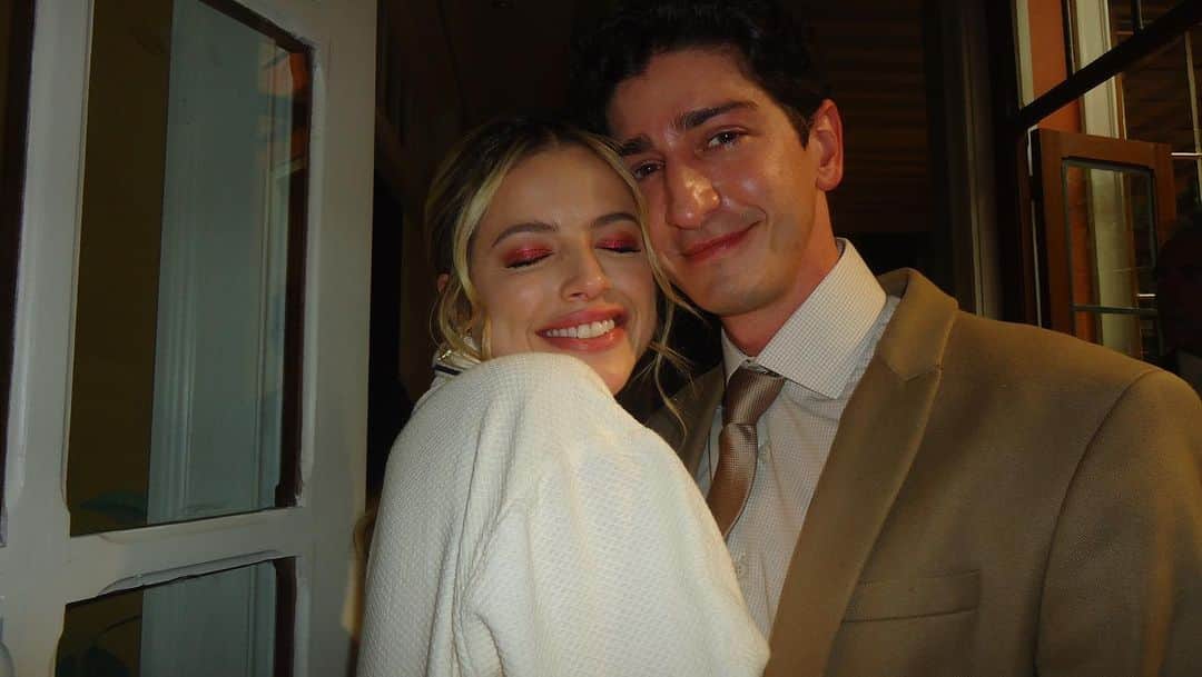 アガサ・モレイラさんのインスタグラム写真 - (アガサ・モレイラInstagram)「bastidores com cybershot do casamento ♥️ #terraepaixão」7月1日 9時05分 - agathaamoreiraa