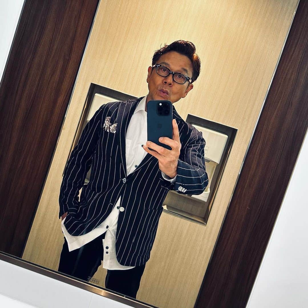 伊津野亮さんのインスタグラム写真 - (伊津野亮Instagram)「初顔合わせとは 思えない 化学反応な時間でしたよ！ MASSAN×BASHIRY with ryoizuno 近々にまた3人でやらかそうよ☠️ 混ぜるな⚠️危険な3人衆！？ エッジの効いたギター ベルベットな声で紡ぐラップ 唯一無二な2人と出会えて良かった！ 勝手に #icocoonファミリー  #伊津野亮 次は8月辺りに再会しましよ！」7月1日 9時17分 - ryoizuno