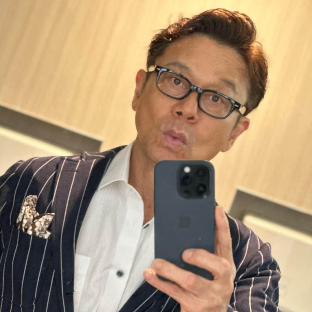 伊津野亮さんのインスタグラム写真 - (伊津野亮Instagram)「初顔合わせとは 思えない 化学反応な時間でしたよ！ MASSAN×BASHIRY with ryoizuno 近々にまた3人でやらかそうよ☠️ 混ぜるな⚠️危険な3人衆！？ エッジの効いたギター ベルベットな声で紡ぐラップ 唯一無二な2人と出会えて良かった！ 勝手に #icocoonファミリー  #伊津野亮 次は8月辺りに再会しましよ！」7月1日 9時17分 - ryoizuno