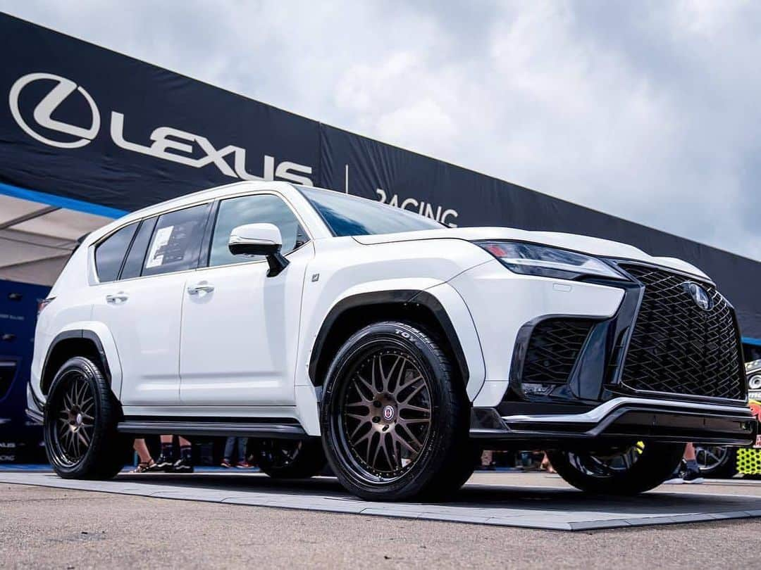 Spirits Artisanさんのインスタグラム写真 - (Spirits ArtisanInstagram)「Special Thanx for LEXUS LX600 tuned by @evasivemotorsports and produced by @lexustuned installed Artisan spirits styling parts  Display on @lexusracingusa stand! USA : @evasivemotorsports @butlertire Canada : @advanced_auto_salon @otto.auto.service China : @bondchina Hong kong : @nigeljdmparts Taiwan : #車庫小舗 Russia : @suv.project Kazakhstan : @spoiler.kz Indonesia : @premierautowerkz Philippine : @jworksunlimited @artisanspiritsph Singapore : @mwsautoworks Thailand : @prodriveshop India : @racetechindia Malaysia : @donloh2007 Bahrain : @kanooperformance Kuwait : @hamad_skyline UK : @streettracklife Australia : @import_monster @traum06996 @car_life_staff @sunyard @bondosaka #bondourawa @bondtokyo @bond_omiya @bondoiimura @ysr0443 @cs.forme_1 @office_k_tokyo @artisan.ceravi @artisan.nobu @artisanspiritsusa @artisanspiritsph @artisan_spirits_canada @artisantaiwan @lexususa  #artisanspirits #artisan #asms #lexus #lexususa #lexuslx #LX600  #urbanlx600」7月1日 9時25分 - artisan_spirits