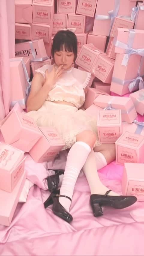 双木昭夫のインスタグラム：「瀬戸璃子ちゃん、スタイリストの奥山さんと足の数が多い女の子の作品作りました」