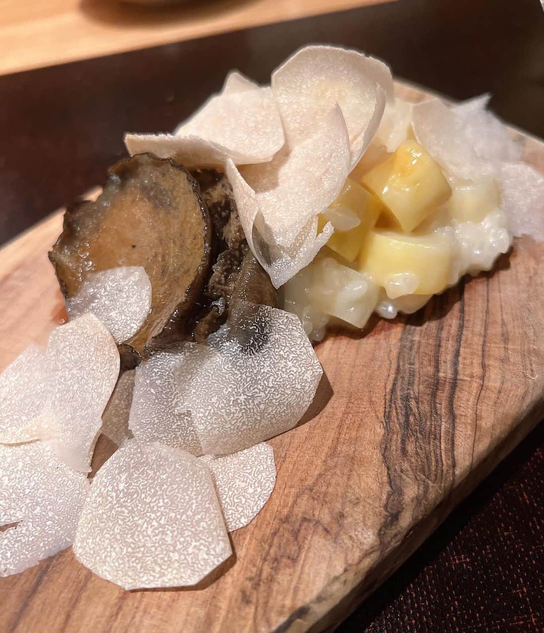 成瀬りおのインスタグラム：「やまぐち（京都花見小路） 豪華食材のオンパレード🥺💓 鮑の味付けが好きすぎたのと 冷製パスタが大優勝すぎましたっ👏👏 なるなるお誘いありがとう🥳！ . #やまぐち  #京都グルメ #京都ディナー #京都イタリアン #予約困難店 #京都食べ歩き #食べ歩きグルメ #たべすたぐらむ #ぐるめすたぐらむ #グルメ女子」