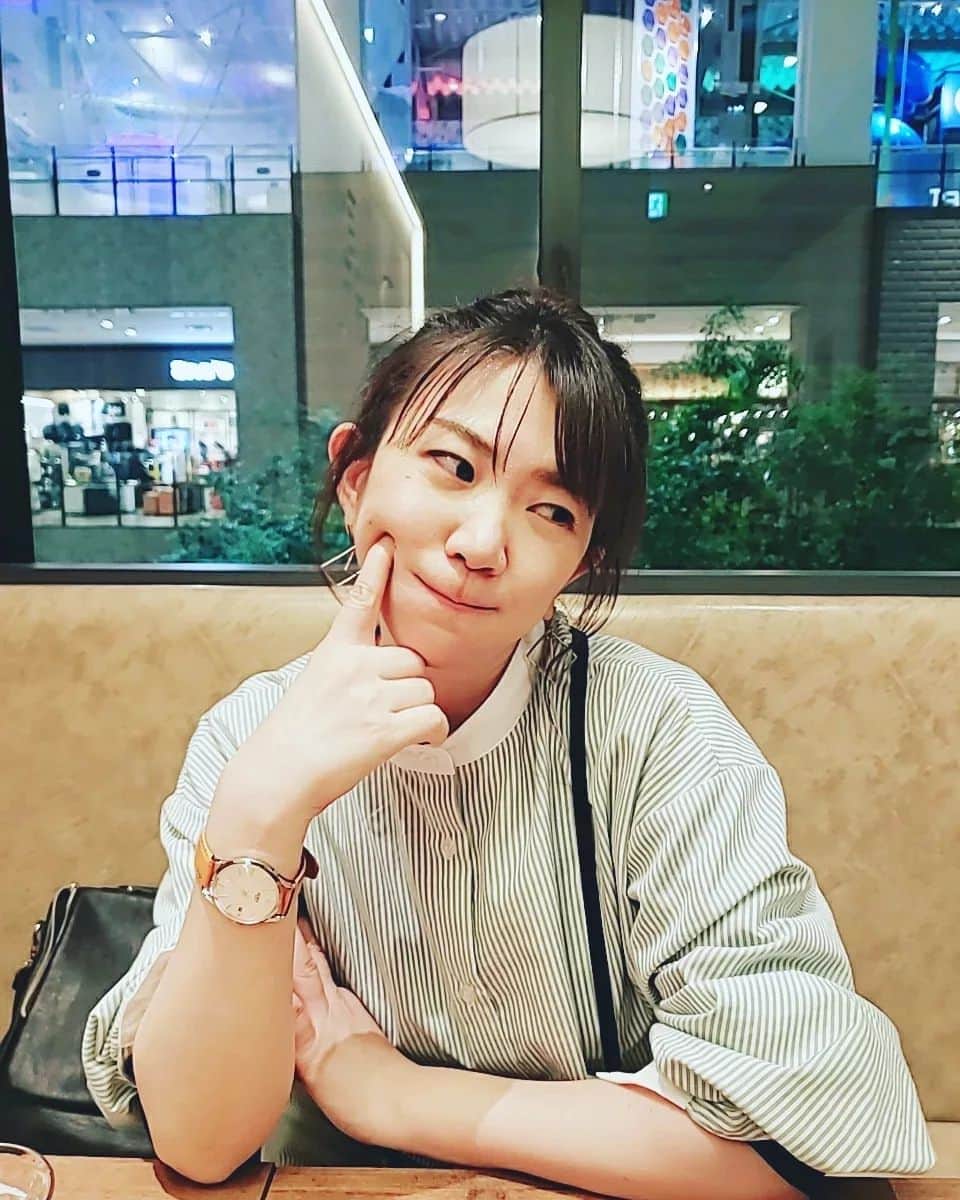 服部ひで子のインスタグラム：「吉本新喜劇座員総選挙👑開催中‼️  【7/1(土)４日目】  投票は１日１回。  みなさまのお力添えお願いいたします(* ´ ▽ ` *)ﾉ‼️‼️‼️✨  「安西先生…!! 新喜劇がしたいです……」  ━━━━━━━━━━━━━━━━━━━━━━━ 🍀吉本座員総選挙2023🍀  ◆10/8(日)「吉本新喜劇まつり」の出演者を決める総選挙。  ◆上位２５名 ＋ 世代別じゃんけんの勝者５名。  ◆投票期間【6/28～8/13】  ◆１日１回投票可能。(座員３名を選出) ━━━━━━━━━━━━━━━━━━━━━━━ 投票ページ(吉本新喜劇座員総選挙ホームページ)へのアクセスは、ストーリーズにリンク貼っております💡  【 投票の方法 】 1️⃣よしもとチケットサイト   FANY IDへ登録(無料)。  2️⃣吉本新喜劇座員総選挙HPへアクセス   １日１回、座員３名を選んで投票。  #吉本新喜劇 #服部ひで子  #吉本新喜劇座員総選挙」