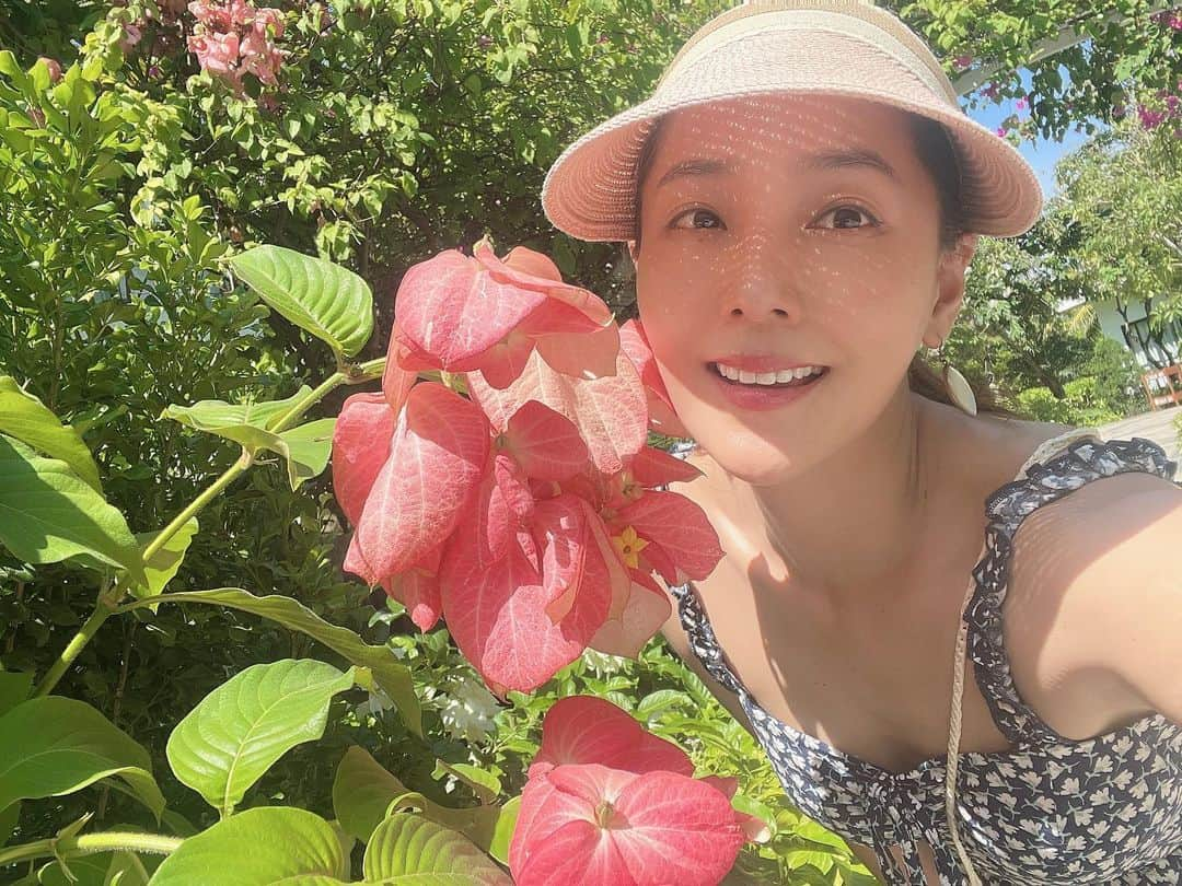 ユジンさんのインスタグラム写真 - (ユジンInstagram)「베트남에서 만난 꽃들~🌸🌼🌺🌿」7月1日 22時10分 - eugene810303