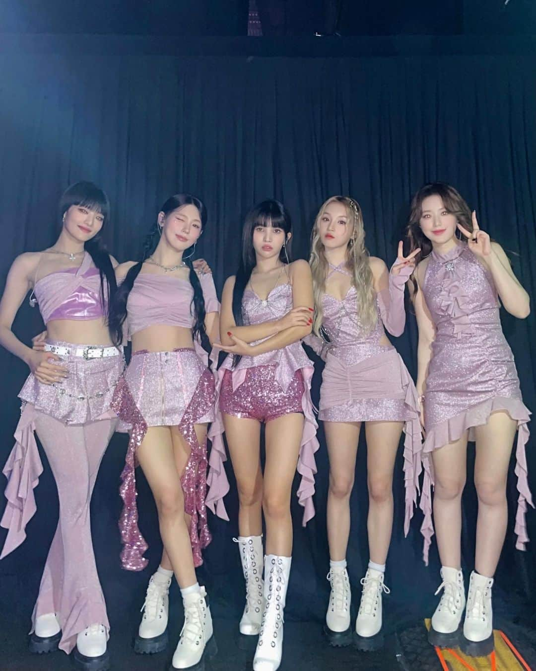 (G)I-DLEさんのインスタグラム写真 - ((G)I-DLEInstagram)「[📸] 2023 (G)I-DLE WORLD TOUR [I am FREE-TY] IN TAIPEI DAY 1  TAIPEI ❤️💜 Are you ready to feel FREE-TY?  #여자아이들 #GIDLE #Iam_FREETY #2023_GIDLE_WORLDTOUR」7月1日 20時54分 - official_g_i_dle