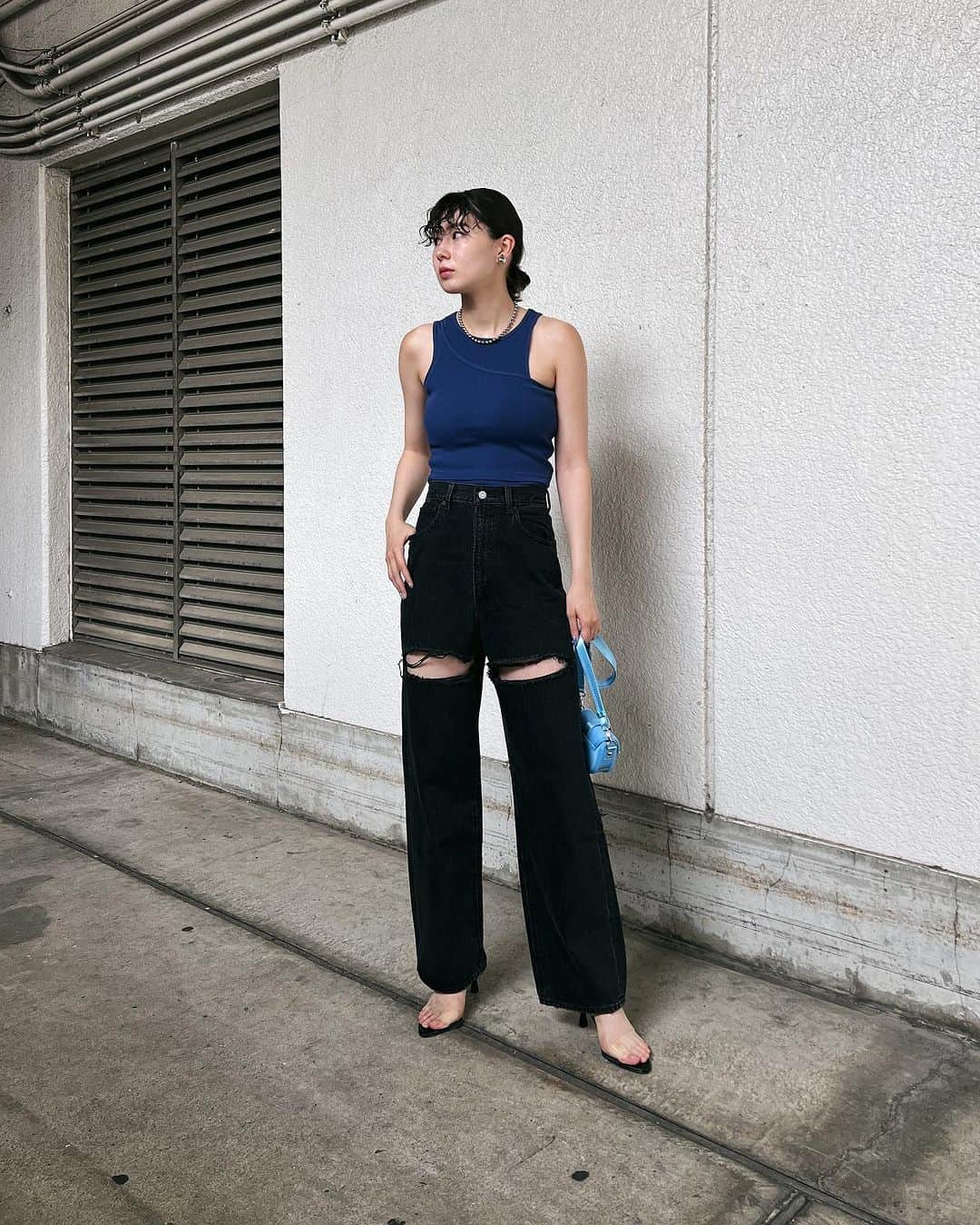 MOUSSY SNAPさんのインスタグラム写真 - (MOUSSY SNAPInstagram)「#MOUSSYSNAP @lis_a0824 173cm  ・LAYER RIB TANK SET(010GA780-5050) ・CUT OUT LOOSE STRAIGHT(010GAK11-5130) ・POINTED SEETHROUGH SANDALS(010GSS52-0880) ・SPORTY MINI BAG(010GS751-1150) 全国のMOUSSY店舗／SHEL'TTER WEBSTORE／ZOZOTOWNにて発売中。  #MOUSSY #MOUSSYJEANS」7月1日 20時54分 - moussysnap
