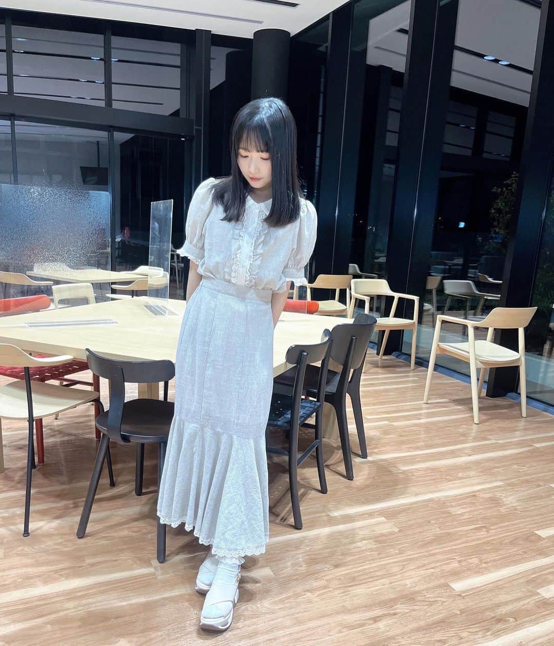 高雄さやかのインスタグラム：「私服𓂃𓈒𓏸  配信で着てたセットアップだよ〜  最近は @evelyn.official よく買ってます♡ ̖́-   畑美紗紀さんとのコラボアイテムで もうひとつのワンピースも買った.ᐟ.ᐟ  また載せます☺️  かわいい服着るのって幸せだなぁ」