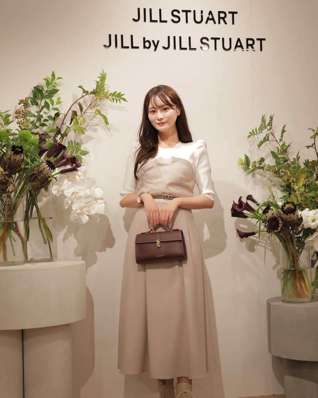 金城愛珠のインスタグラム：「JILL A/W collection 🤍  1枚目のワンピースをオーダーしました🛒  どれも本当に可愛かった👗  @jillbyjillstuart_official   #jillbyjillstuart  #JILL_23AW #jillby #ジルバイジルスチュアート」