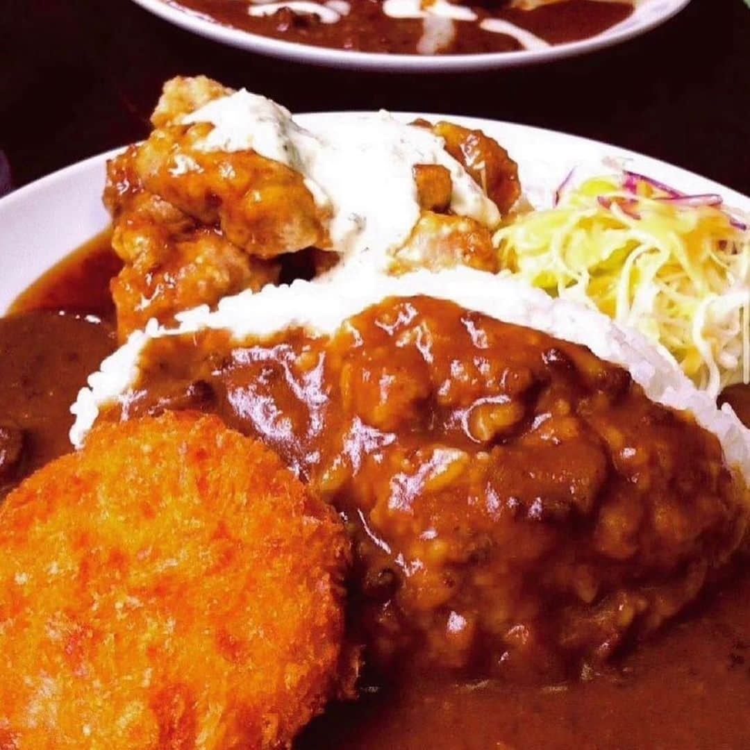 チキン南蛮カレーのルウ王子さんのインスタグラム写真 - (チキン南蛮カレーのルウ王子Instagram)「週末もカレー倶楽部ルウへ たくさんのご来店 本当にあルウがとうございます！ 日曜日も華麗にお待ちしてルウ！ ★ ★ #カレー好きと繋がりたい #チキン南蛮カレー #都城ランチ #カレー #宮崎グルメ #都城テイクアウト #カレー倶楽部ルウ #宮崎 #都城 #カレー好きな人と繋がりたい #宮崎ランチ #都城メンチ #博多大丸」7月1日 21時27分 - currynoprince