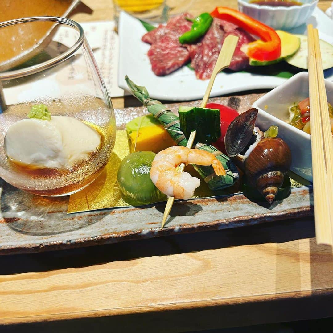 安藤優子さんのインスタグラム写真 - (安藤優子Instagram)「本日は米子にて。  友人夫婦と米子でお食事。  うーん、美味しいものだらけだ。  #フレンチブルドッグ  #安藤優子」7月1日 21時30分 - yukoando0203