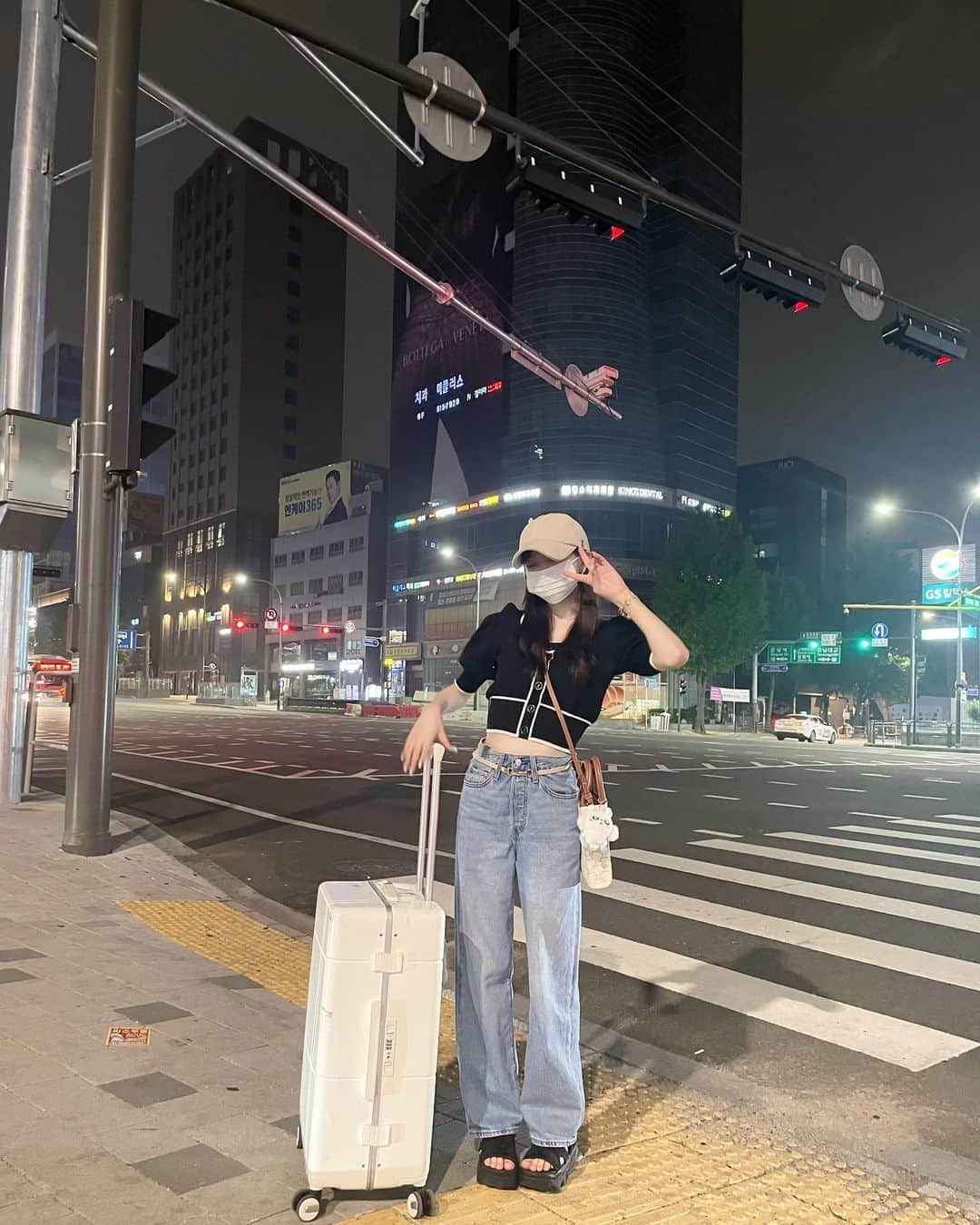 小林莉奈のインスタグラム：「韓国にききと3泊4日旅してきた🇰🇷 濃すぎる4日間だった◜𖥦◝ ずーっと楽しかった韓国最高＾＾  #韓国 #韓国旅行 #韓国グルメ #旅行」