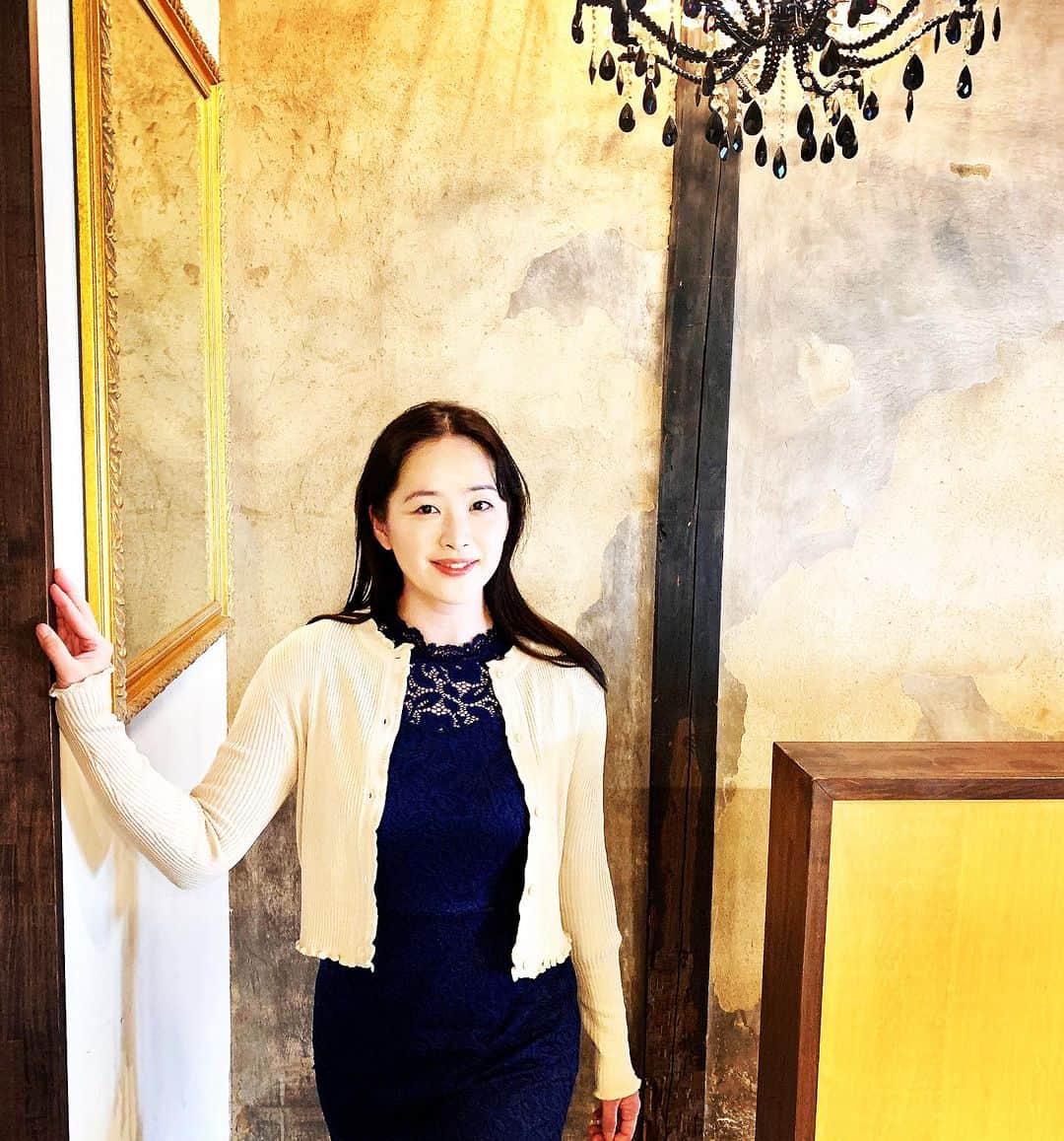 のインスタグラム：「♡♡ 夏でも🌈 カーデとか一枚羽織るのがあると 安心よね〜(*^^*)♡♡  ショート丈なのも お気に入り💕  夏木マリさんの 舞台観に行ったときも 着たり、脱いだり 調整できて 良かった(*^^*)🎀  電車の中とか べらぼうにクーラーがんがんで 寒い時もあるしねw   今、使ってる スマホカバーも シーイン🌈  スタンドとしても 使えてめっちゃ便利で 人気のやつ📲  サイトで検索できるように IDも載せておきます⭐️⭐️  ☆DAZY  レタストリム リブニット  ボタンフロント カーディガン☆ ＊10504983＊  ホルダー付き花柄電話ケース ＊14135321＊  @shein_japan  @shein_official  ♡お得なクーポンコード♡  ✨6S224 ✨ 0〜5999円で15%off 6000円以上のご購入で20％off 有効期限⭐️2023/07/31⭐️  #saveinstyle  #SHEIN  #SHEINコーデ  #SHEIN購入品  #夏コーデ  #夏服   #購入品紹介 #今日のコーデ  #OOTD   #シーイン #オシャレ #トップス #ファッション #コーデ」