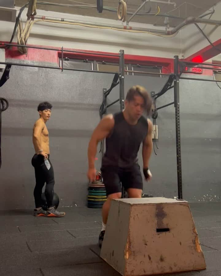 石森太二のインスタグラム：「Burpeesでやられた🫀‼️  #boxjumps #wallballshots #kettlebellswings #burpees #crossfit」