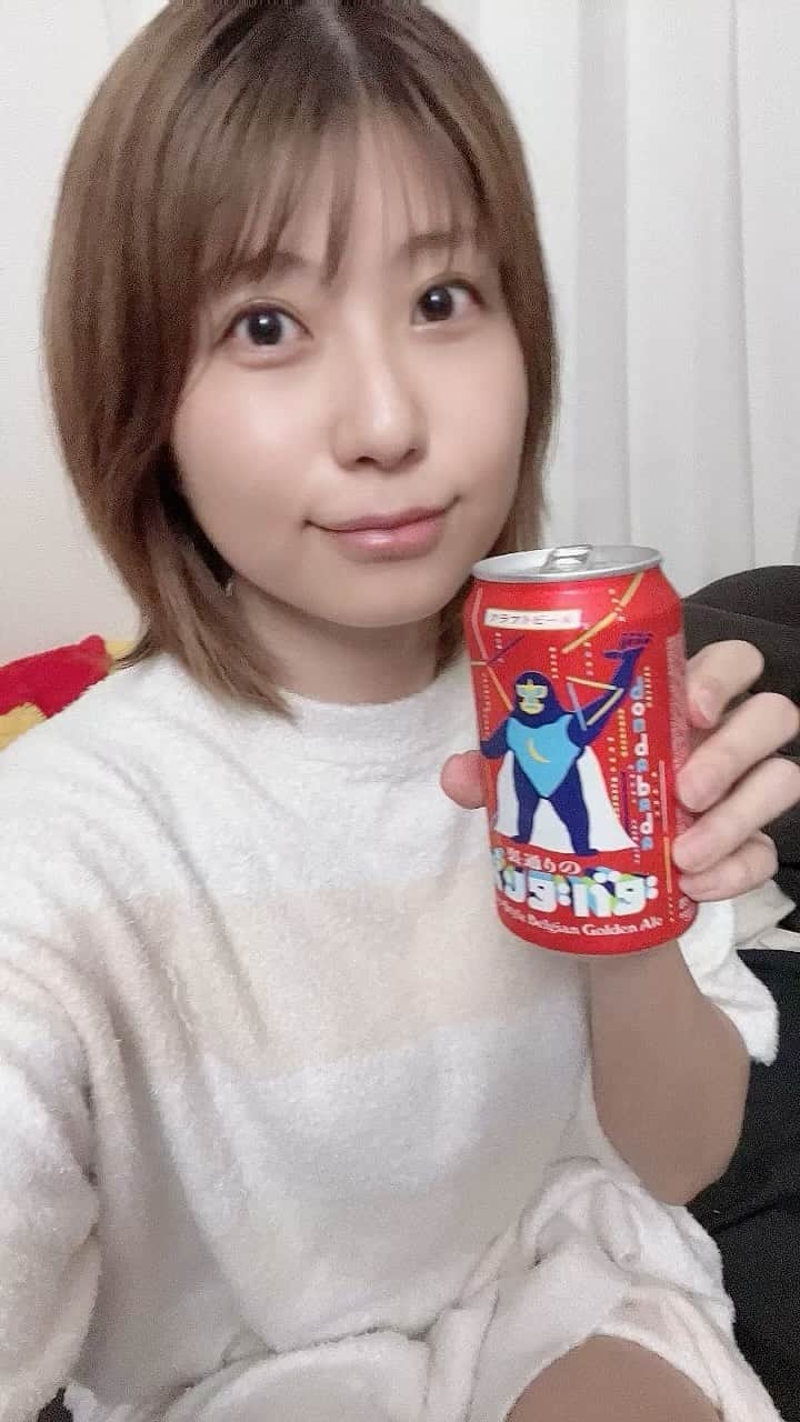 天野麻菜のインスタグラム：「ビール女子。3525  #ビール #ビール女子 #beer #beerstagram #お酒 #アルコール #タレント #グラビア #女優 #天野麻菜 #休まず #毎日飲んでる #記録更新中 #ビールのcm #オファー待ち #ビール大好き #乾杯 #乾杯シリーズ #1日1ビール #9年以上 #続けてる #まだまだ #これから  #今日で #3525日目 #家」