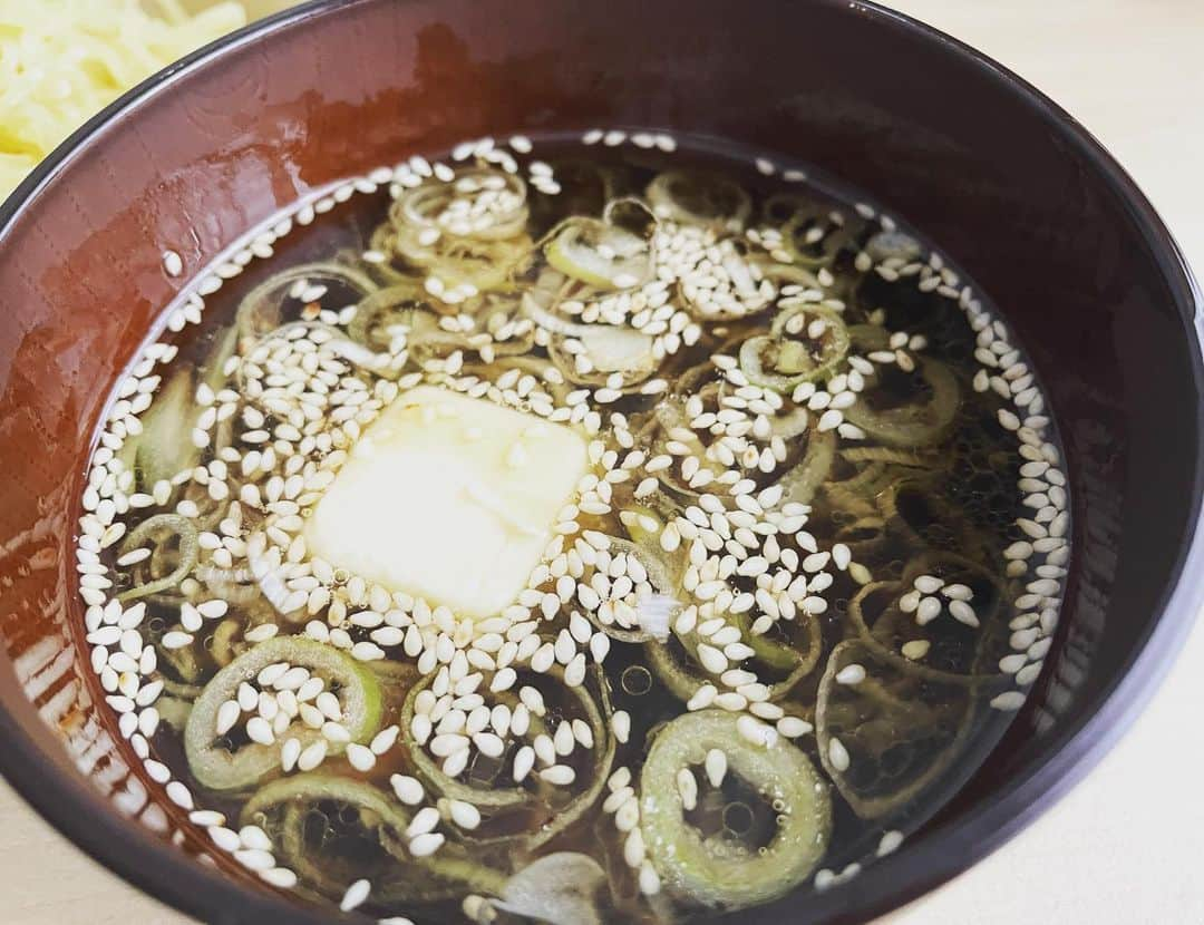 原いい日さんのインスタグラム写真 - (原いい日Instagram)「完成度90% #ハララーメン あとはトッピングの肉と麺を取り寄せる。 それが出来たら完成です。 あと少し。 楽しい。 . #ラーメン #独学ラーメン #藤枝朝ラー」7月1日 21時52分 - hara_iihi