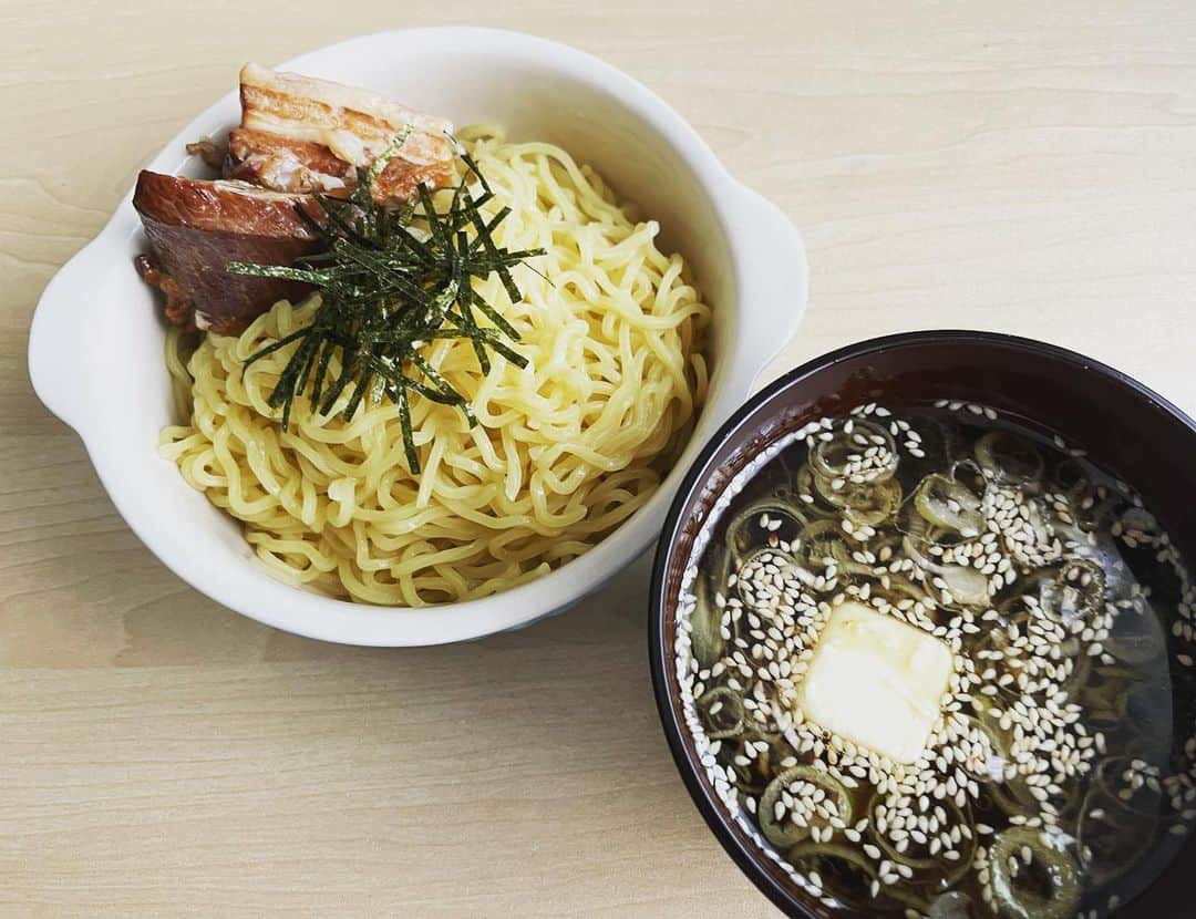 原いい日さんのインスタグラム写真 - (原いい日Instagram)「完成度90% #ハララーメン あとはトッピングの肉と麺を取り寄せる。 それが出来たら完成です。 あと少し。 楽しい。 . #ラーメン #独学ラーメン #藤枝朝ラー」7月1日 21時52分 - hara_iihi