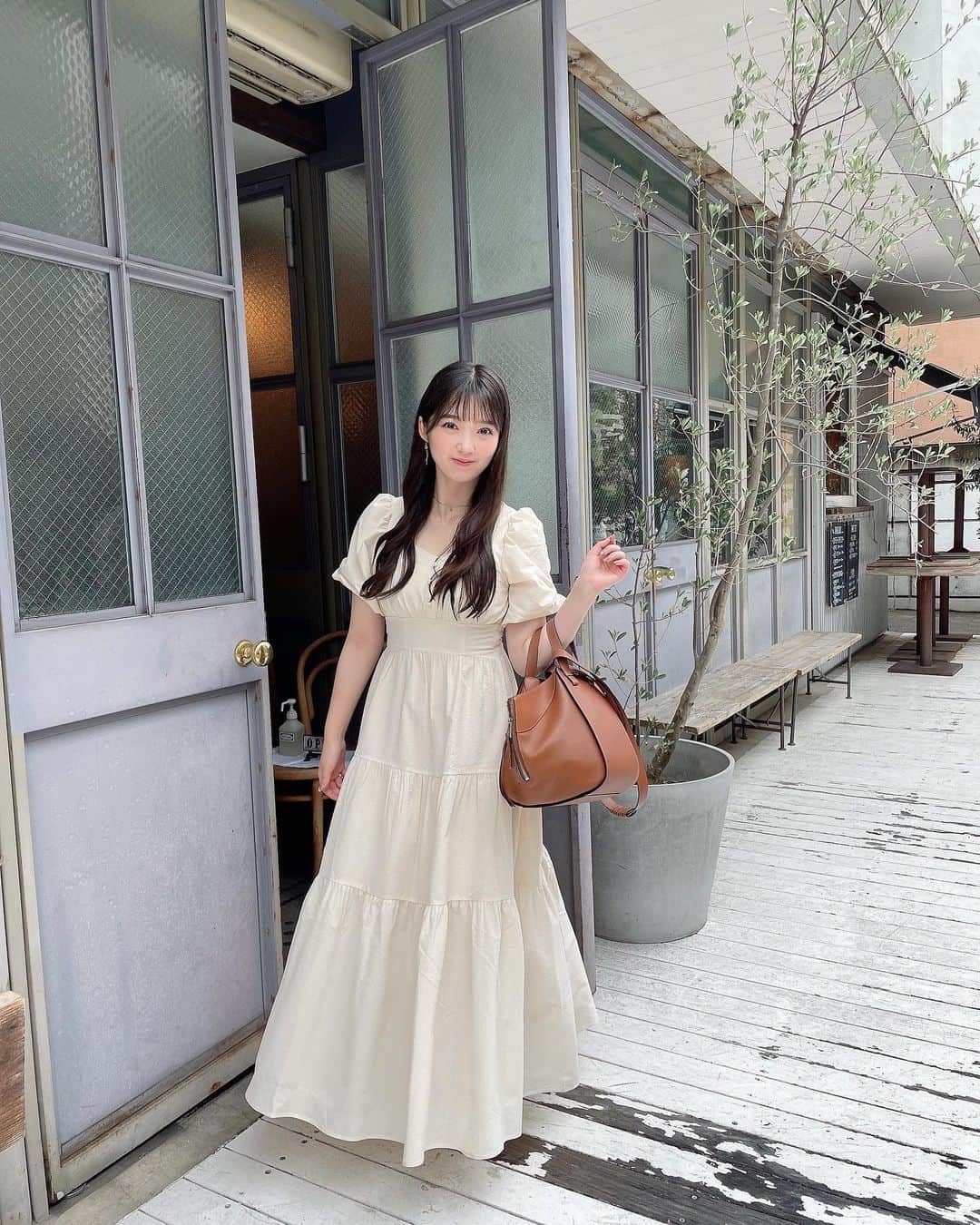山岸理子のインスタグラム：「*  ⁡ ⁡ 7月スタート🌻🌈🫧 ⁡ かわいいワンピース‎っ🤭🤍 ⁡ ⁡ #tsubaki_factory #山岸理子 #鈴木愛理 さん #dazzlin #コラボ商品 #いただきました #うれしいいい #ありがとうございます #もういーっぱい着てます #🙈💖」