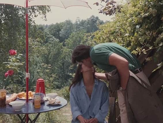 soy kimのインスタグラム：「boyfriends and girlfriends, Eric Rohmer 1987  로메르의 초록과 파랑」