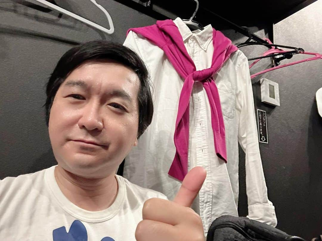 小石田純一さんのインスタグラム写真 - (小石田純一Instagram)「新宿ブリーカーの楽屋。レッツ、トレンディ！  #新宿ブリーカー #楽屋 #トレンディ #小石田純一 #お笑い芸人 #ものまね芸人」7月1日 13時42分 - koishida.trendy