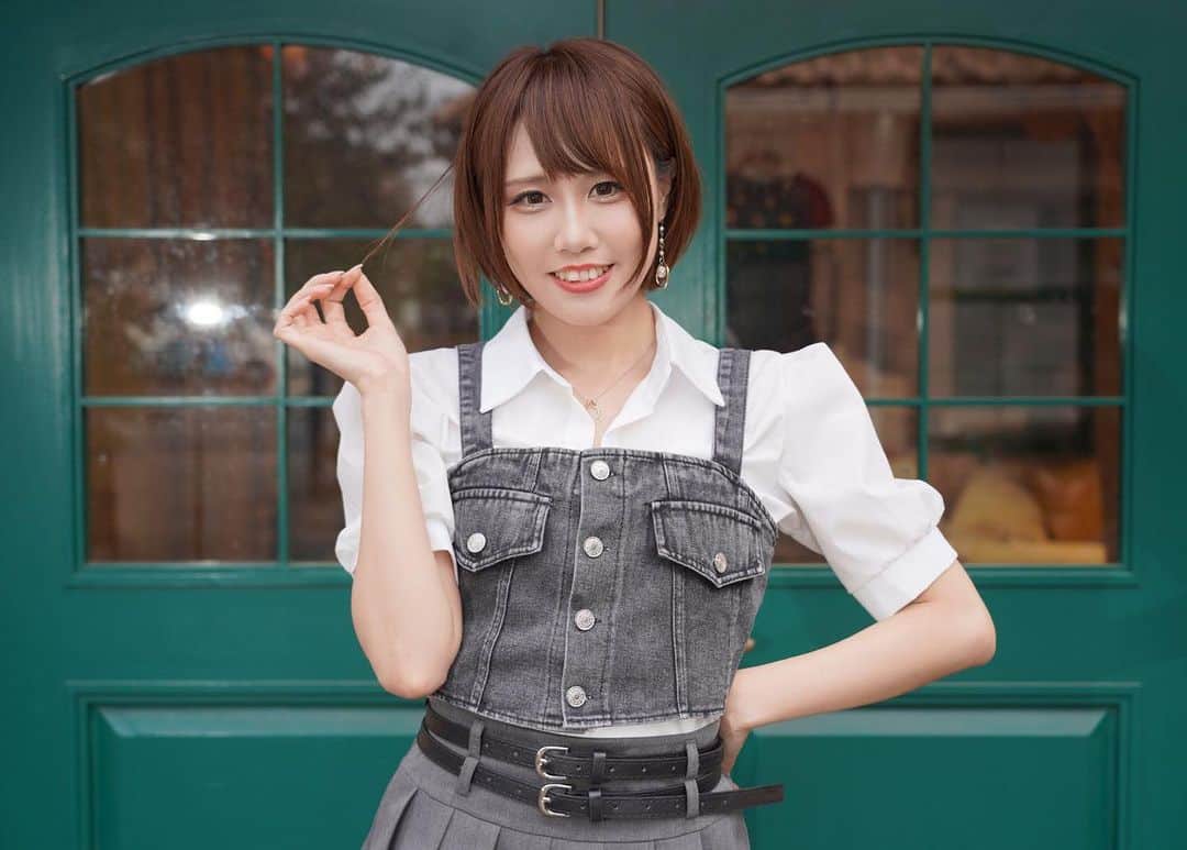 杉絵里香さんのインスタグラム写真 - (杉絵里香Instagram)「. Hello💚 . . #撮影  #被写体  #ポートレート  #portrait  #model  #photo  #photography  #fashion  #japanesegirl  #japanesemodel  #followme #美脚  #ショートヘア  #カメラマンさんと繋がりたい  #写真好きな人と繋がりたい  #キリトリセカイ  #ファインダー越しの私の世界  #杉絵里香」7月1日 15時58分 - erika__s.8