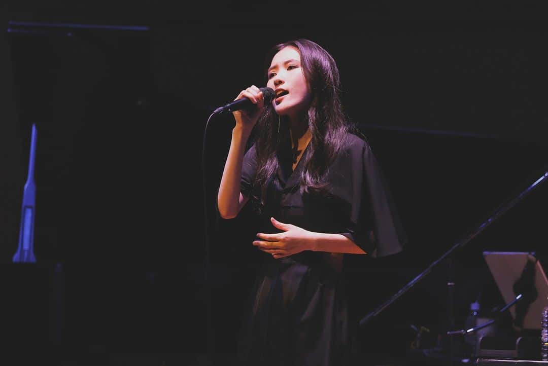 琴音さんのインスタグラム写真 - (琴音Instagram)「.  👉 @kotoneofficial 👈  ワンマンライブ 「琴音 Live 2023 -君に-」  2023.6.30.Fri. キリスト品川教会 グローリア・チャペル  お越しいただいた皆様、ありがとうございました！  今日は当日のライブ写真を1部公開‼️  Photo by 大川晋児 @shinjiokawainfo   7/6(木)は大阪公演 場所は、あいおいニッセイ同和損保 ザ・フェニックスホール  詳しくはプロフィール欄のリンクから、琴音オフィシャルHPをご確認ください👀  #琴音 #ワンマンライブ #君に #キリスト品川教会グローリアチャペル #ライブ写真 #公開」7月1日 22時19分 - kotoneofficial
