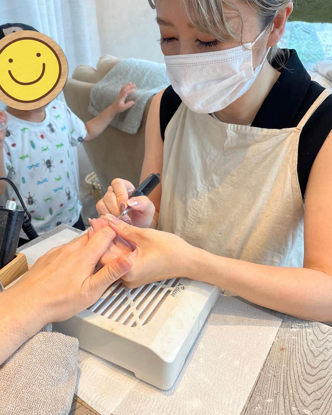 高橋みゆきさんのインスタグラム写真 - (高橋みゆきInstagram)「やっと🥹やっと…6年ぶり？のネイル💅✨感無量❣️久しぶり過ぎて落ち着きカラーから😅w 色ちゃん&あーちゃんありがとう😭 #表参道 #LAVIVI #ネイル #キラキラ🤩 #ウキウキ#チビ爪でも可愛い #長持ちネイル #プロ職人 @lavivi.ake  @nails_lavivi」7月1日 16時53分 - shin_miyukichi