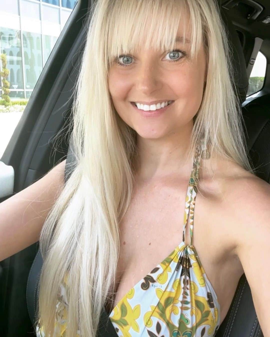 ジェネビーブ・モートンのインスタグラム：「💛🌞🫶」