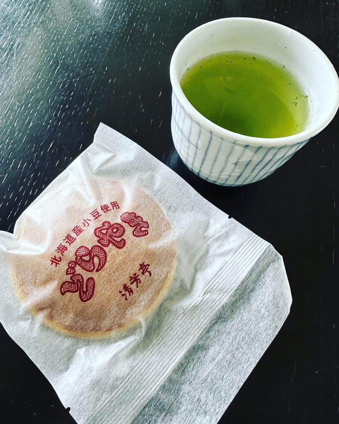 二ノ宮知子さんのインスタグラム写真 - (二ノ宮知子Instagram)「頂いたどら焼き。 美味しくて2個も食べてしもた！」7月1日 17時03分 - tomokoninomiyaa