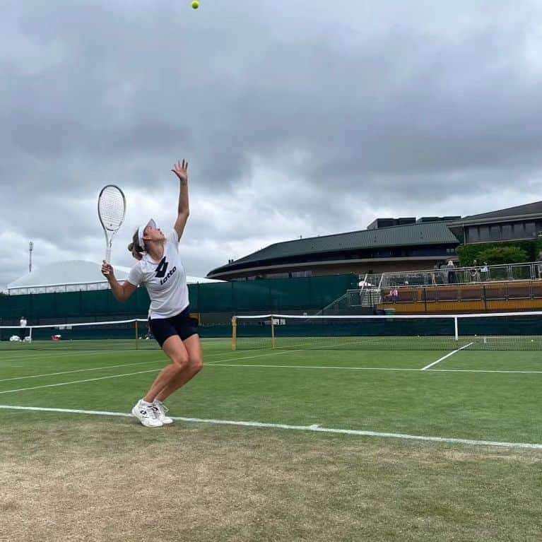 エリーゼ・メルテンスさんのインスタグラム写真 - (エリーゼ・メルテンスInstagram)「Special place 🙏 & lots of good memories already 🥰 #wimbledon」7月1日 17時16分 - mertenselise