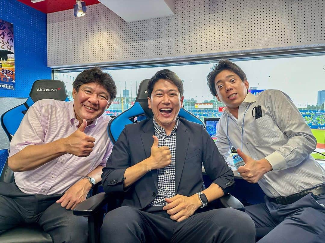 酒主義久さんのインスタグラム写真 - (酒主義久Instagram)「昨日のスワローズ対カープ戦⚾️ 「平成の大エース」斎藤雅樹さん 「フジの師匠」立本信吾さん とでした！  つば九郎のBiSHポーズに反応できなかった…心残りです🙏  #フジテレビ #プロ野球 #スワローズライブ #広島カープ #ヤクルトスワローズ #斎藤雅樹 さん #立本信吾 #酒主義久 #神宮球場」7月1日 17時33分 - yoshihisa_sakanushi