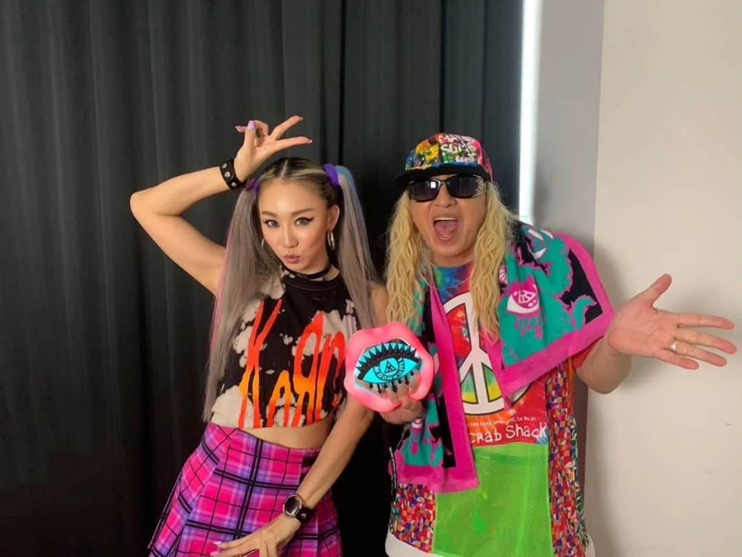 DJ KOOさんのインスタグラム写真 - (DJ KOOInstagram)「KODA KUMI LIVE TOUR 2023 ～ monsteR ～立川ステージガーデン  めっちゃめっちゃ美しく、愛の溢れるライブ！！一曲一曲の完成度が高く倖田の込める思いが全編通して深く伝わって来ました！！  ファンは勿論、DJ 好みのセットリストにグルーヴがヤバかった  会場に入った時、倖田組の皆さんがDJ KOOを温かくアツく迎えてくれたのがホント嬉しみでした！！ありがとう！！   #倖田來未 最KOO DO DANCE！！    #monsteR  #くぅちゃん  #倖田組  #DJKOO」7月1日 17時51分 - dj_koo1019