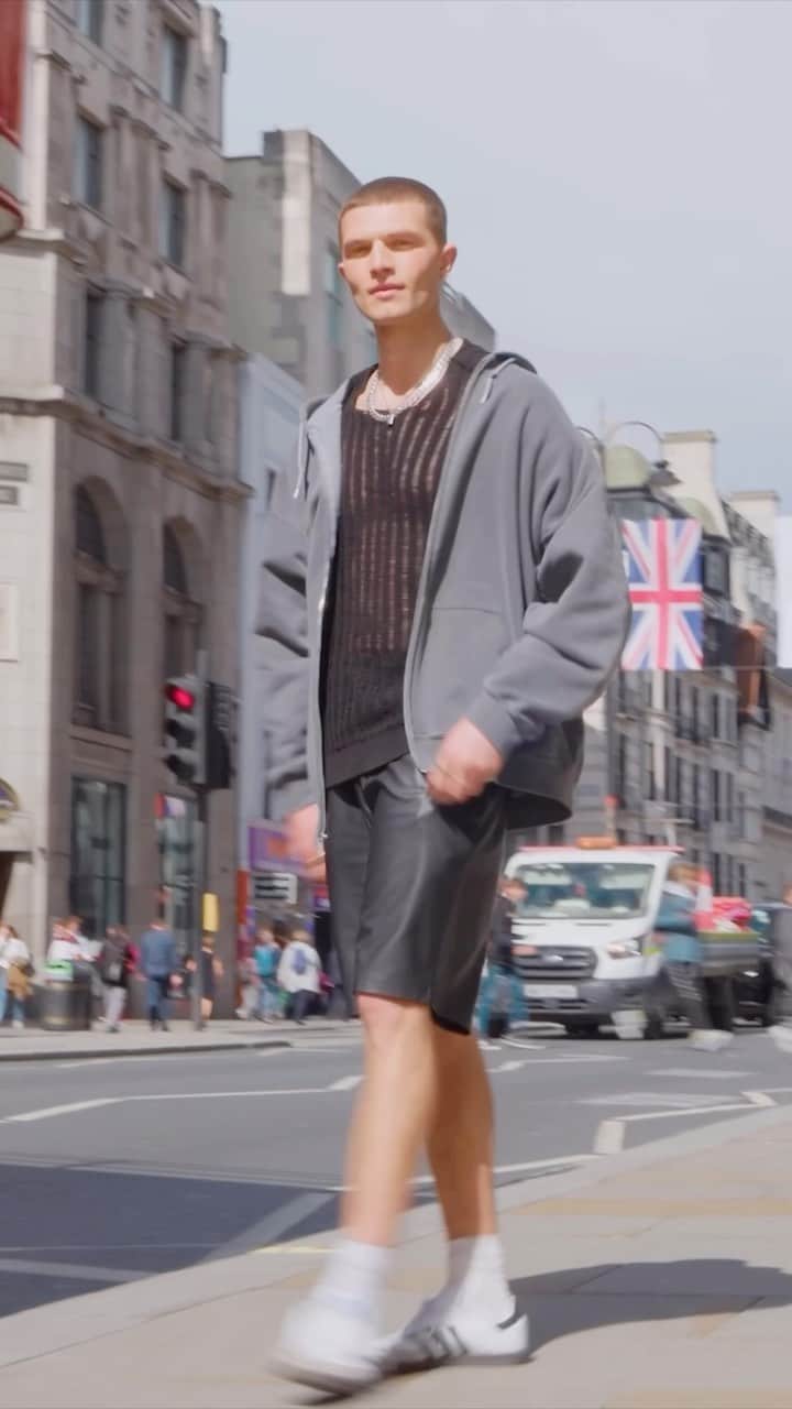 のインスタグラム：「Happy Saturday. Let’s celebrate with newness.  The oversized hoodie [131413744] The knitted festival ladder t-shirt [131748852] The oversized faux leather shorts [127261096]」