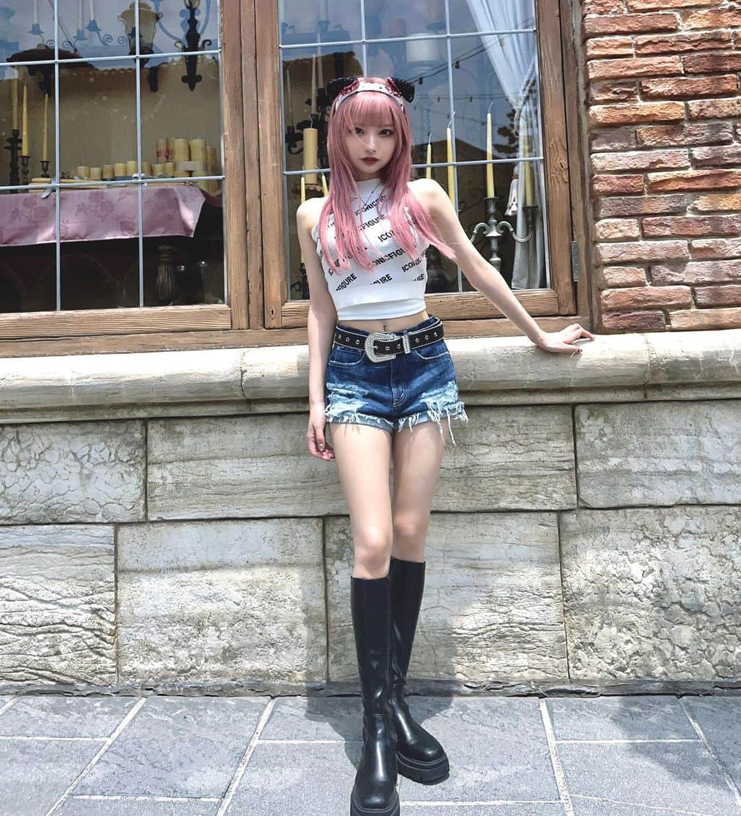 藍染カレンのインスタグラム：「pink ♥︎.°・」