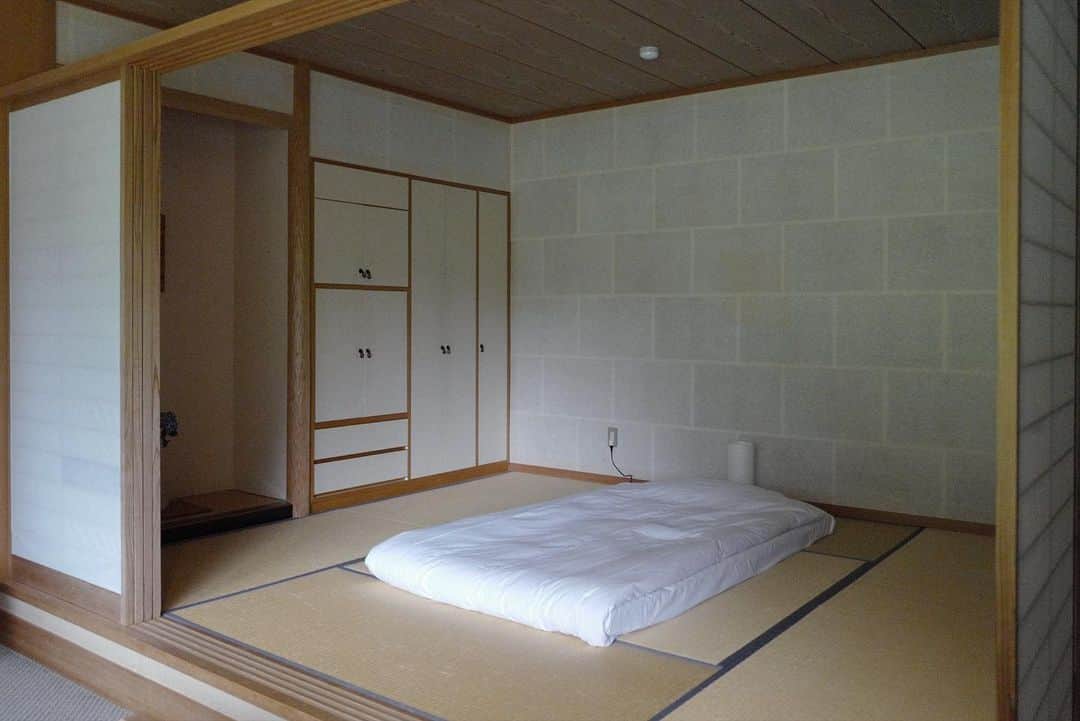 のインスタグラム：「. 1551年から続く板室温泉大黒屋さんへ。  この感じ、今日はよく眠れそう。」