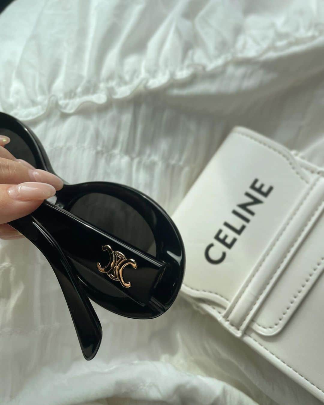 大野愛友佳のインスタグラム：「❤︎❤︎❤︎ CELINE  夏のために。  Italiaでも役立ってる◯」