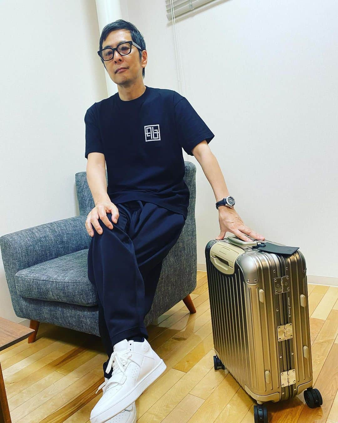 徳永英明のインスタグラム：「#シェルターなんようホール   みなさんからの 声援届きました！ 最高の気分です！！ ありがとうございました！！」