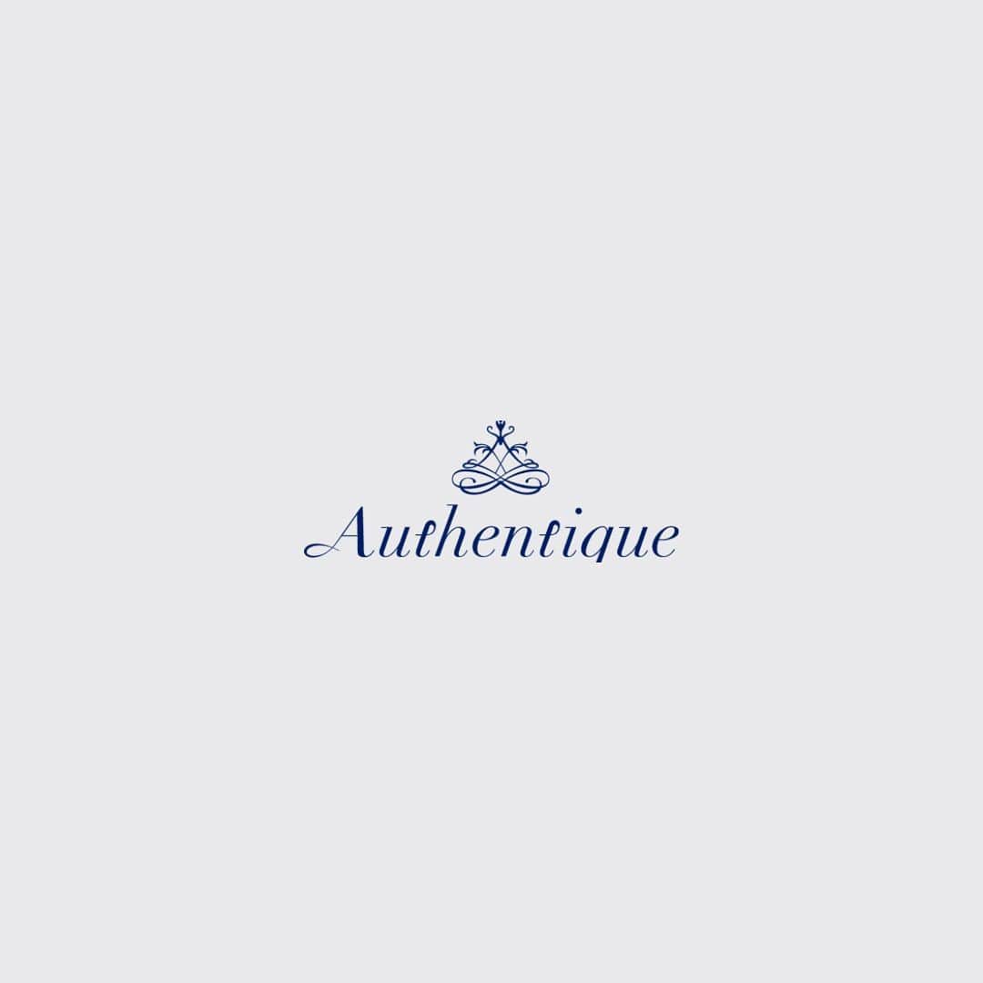 Authentique Authentiqueのインスタグラム：「. 【NEWS】  2023年8月4日（金）Authentique銀座が ブシュロン銀座ビルの7Fに増床オープンいたします。  Authentiqueをオープンして約8年。 ここまで数多くのAuthentique花嫁様をお迎え出来たのは、 私たちAuthentiqueを信じ、Authentiqueに期待し、 全国からお問い合わせくださる皆様のおかげでございます。 心より感謝申し上げます。  Authentqiueのフラッグシップとして お取り扱いさせて頂く全てのブランドに 相応しい空間・商品を提供して参ります。  そして、より多くの花嫁様へ 何十年経っても変わらない真の美しさを ご提案いたします。  Shop:Authentique銀座 〒104-0061 東京都中央区銀座2-6-16 ブシュロン銀座ビル7F/11F TEL:03-5159-3677  #authentique #authentique_dress  #オーセンティック銀座」