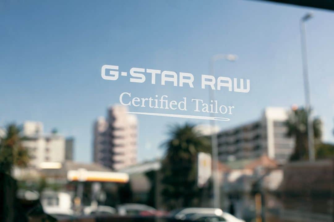 ジースター ロゥさんのインスタグラム写真 - (ジースター ロゥInstagram)「G-Star RAW Certified Tailors. Reduce. Repair. Rewear.  Reduce your fashion footprint. Repair your denim for free by one of the G-Star RAW Certified Tailors and rewear your favourite jeans.   #GStarCertifiedTailors」7月1日 19時00分 - gstarraw