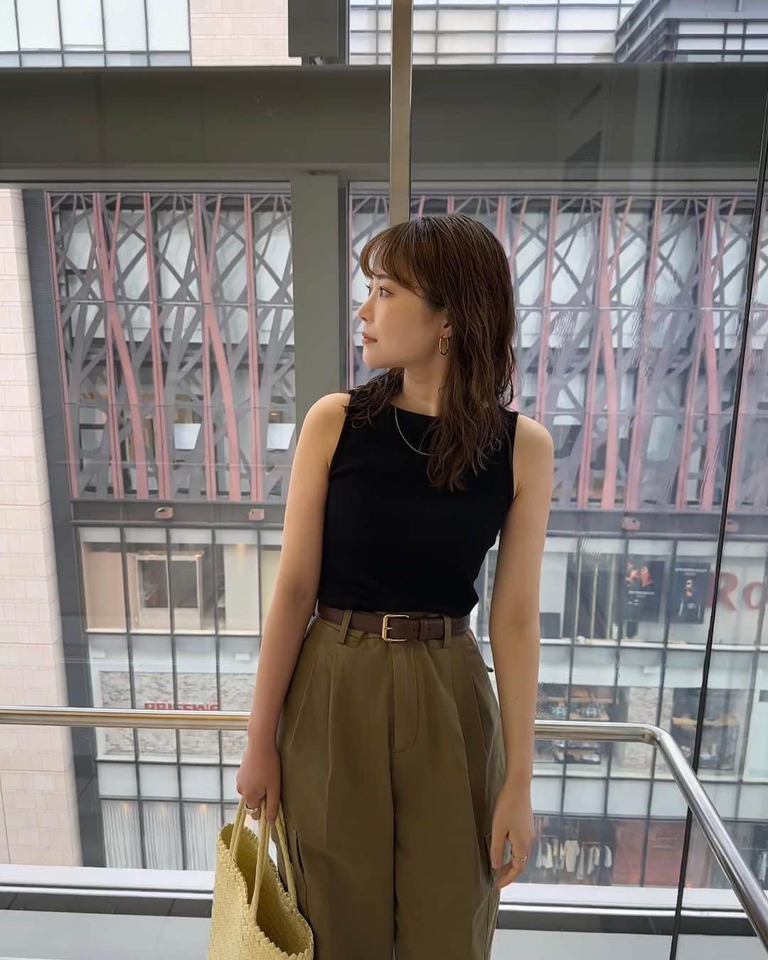 のインスタグラム：「. 最近の私服まとめ📝 基本何にでも合わせれてベーシックな色味多め🌿 7月も無理しすぎずいきましょう🦦 . #私服 #ファッション #洋服 #コーディネート #夏コーデ #夏服 #コーデ記録 #シンプルコーデ #fashion #coordinate #outfit #wear #summer #chr_code」