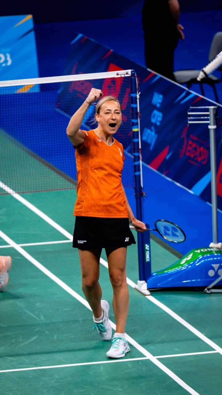 セレーナ・ピークのインスタグラム：「VAMOSSS 🔥 When you reach the final! 🏸」