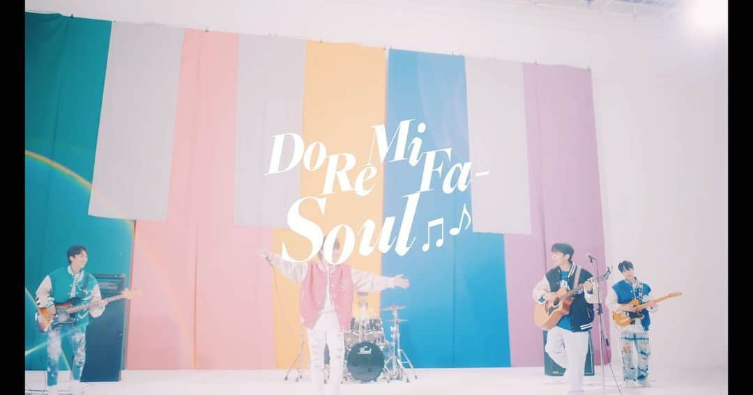 石崎祥子のインスタグラム：「Hi-Fi Un!corn DoReMiFa-Soul Musicvideo  セットデザイン担当させていただきました」